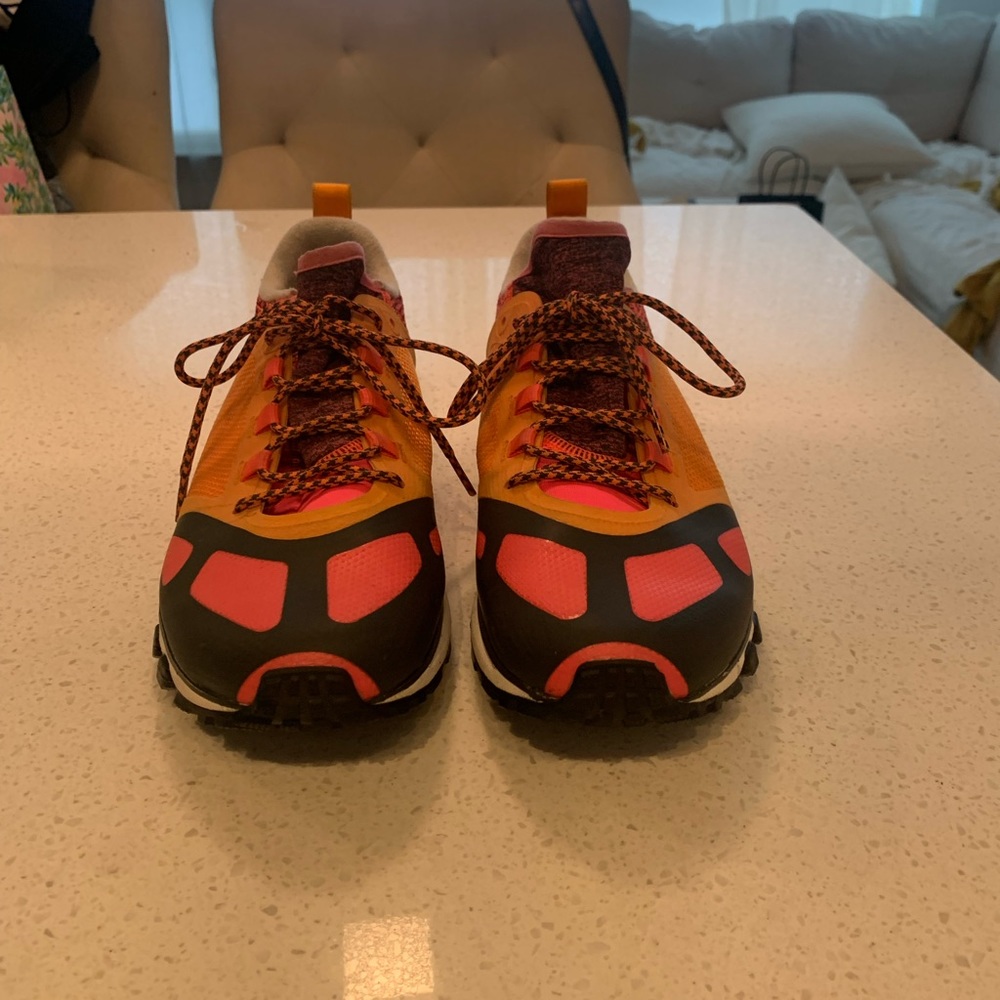 Stella McCartney Ultraboost Low Top Sneaker